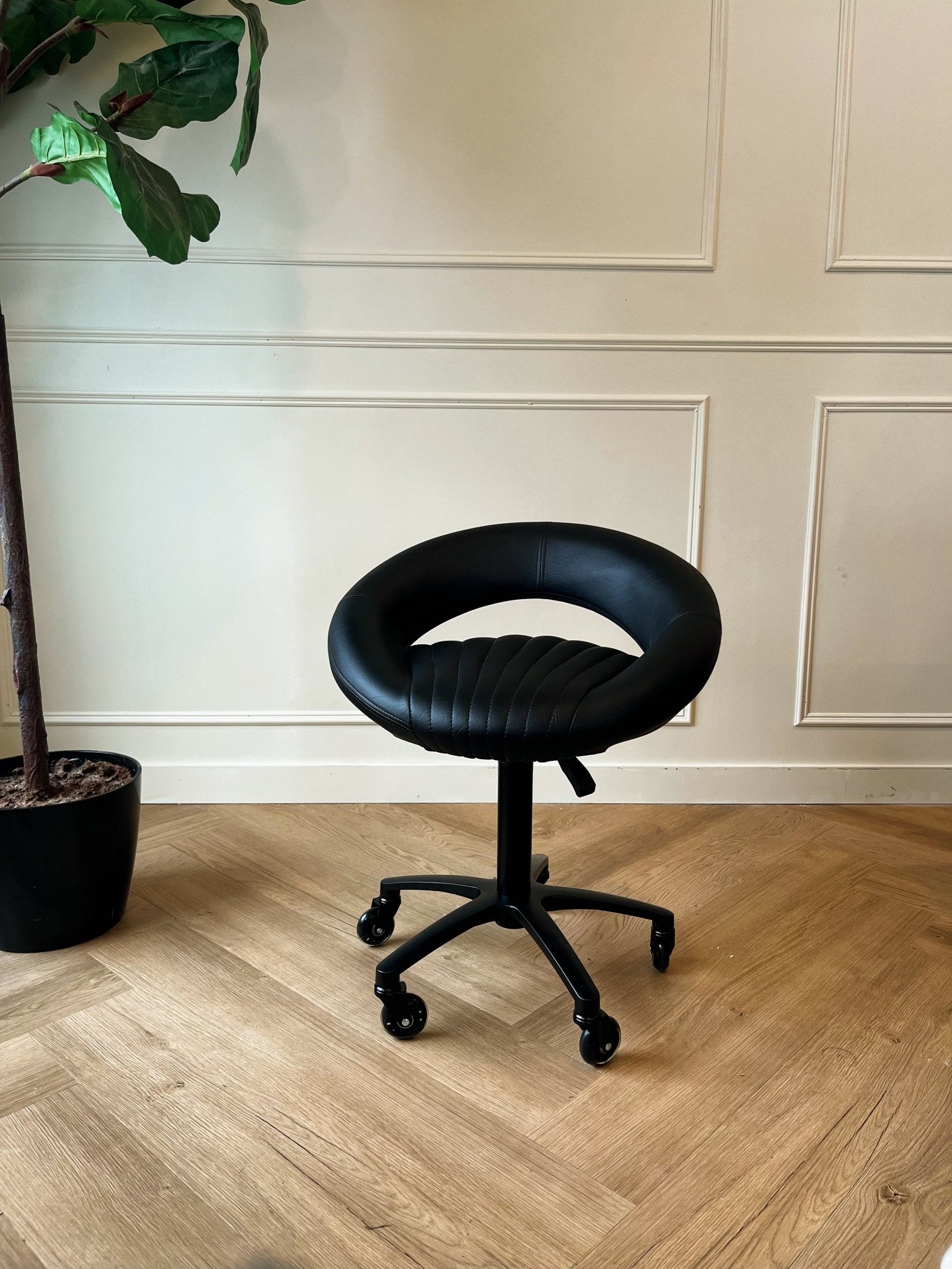 Fleur Artist Stool - Matte Black - Plush + Oak