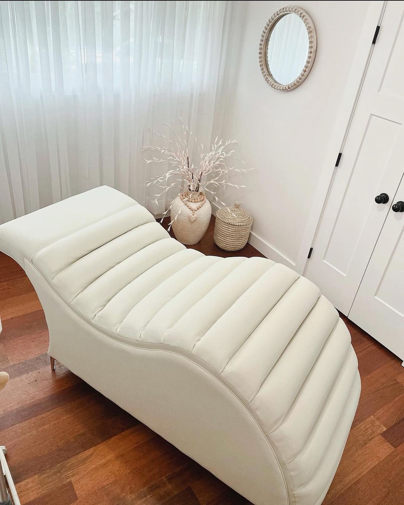 curved lash bed (Cloud)